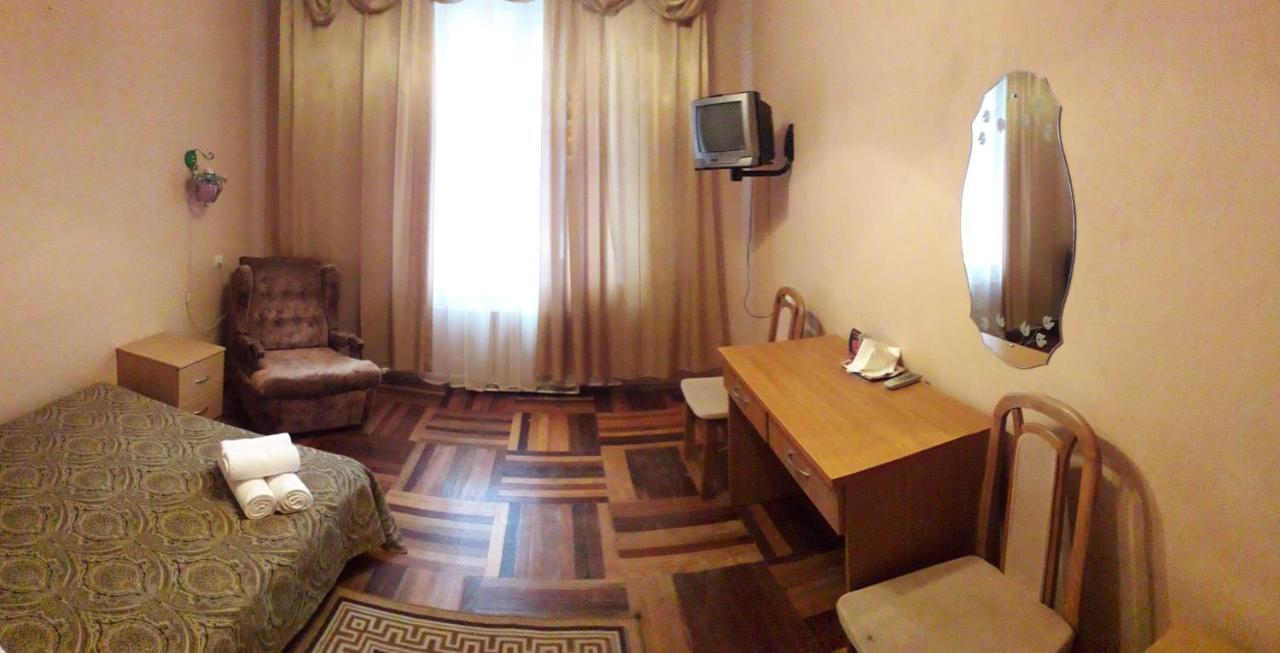 Kolos Hotel Obolon Kiev Exteriör bild