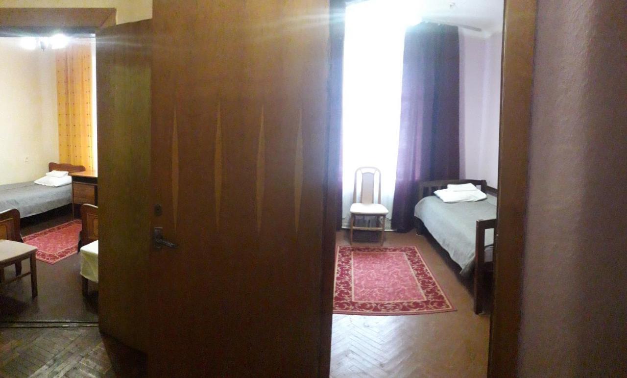 Kolos Hotel Obolon Kiev Exteriör bild